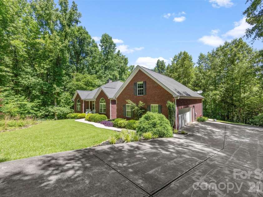 4073 MCconnells Highway, Rock Hill, SC 29732.  MLS# CAR4389490, YatesRealty ID 27836. 