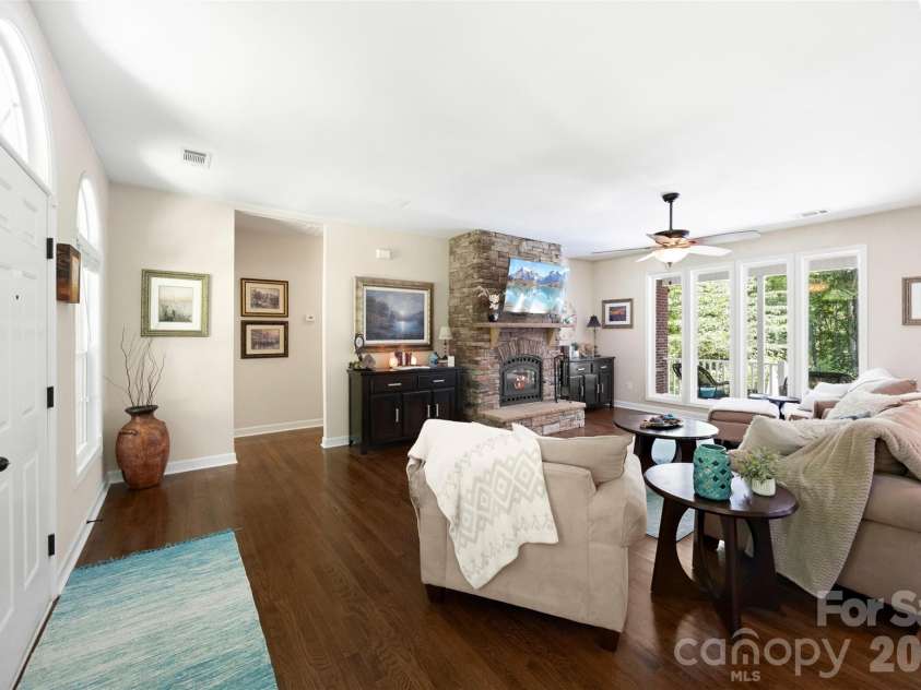 4073 MCconnells Highway, Rock Hill, SC 29732.  MLS# CAR4389490, YatesRealty ID 27836. 