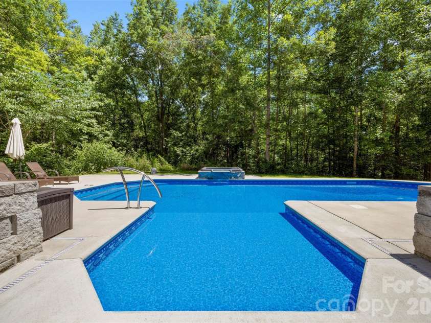 4073 MCconnells Highway, Rock Hill, SC 29732.  MLS# CAR4389490, YatesRealty ID 27836. 