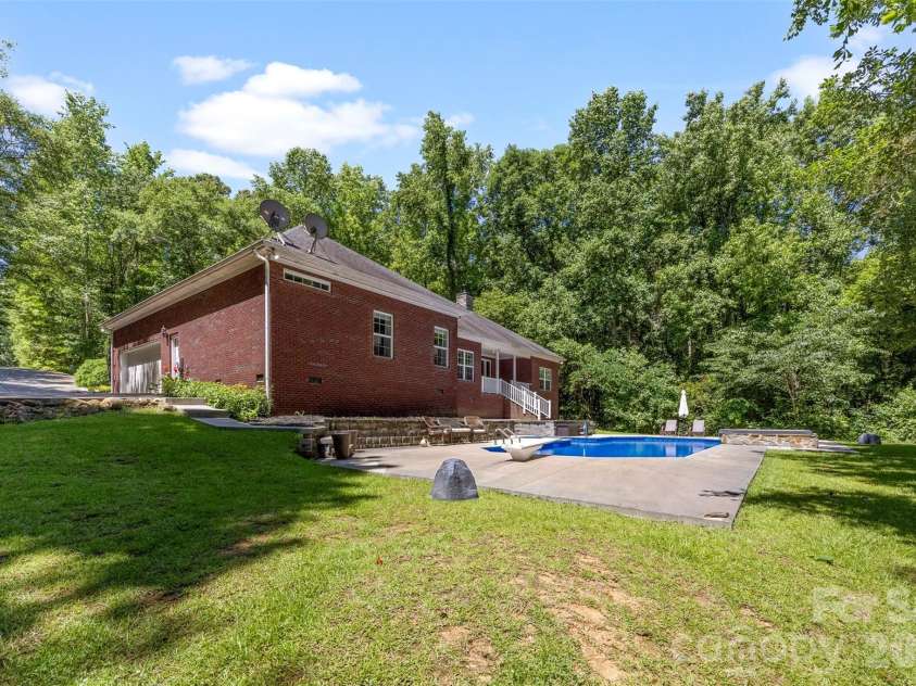 4073 MCconnells Highway, Rock Hill, SC 29732.  MLS# CAR4389490, YatesRealty ID 27836. 