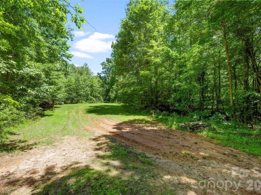 4073 MCconnells Highway, Rock Hill, SC 29732.  MLS# CAR4389490, YatesRealty ID 27836. 