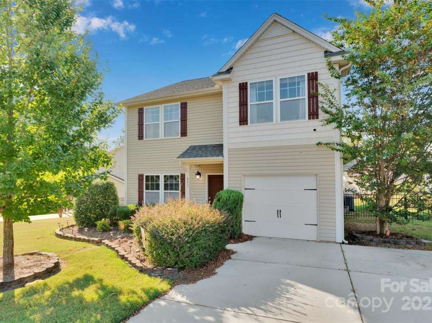 611 Sawtooth Oak Drive, Landis, NC 28088.  MLS# CAR4306289, YatesRealty ID 27837. 