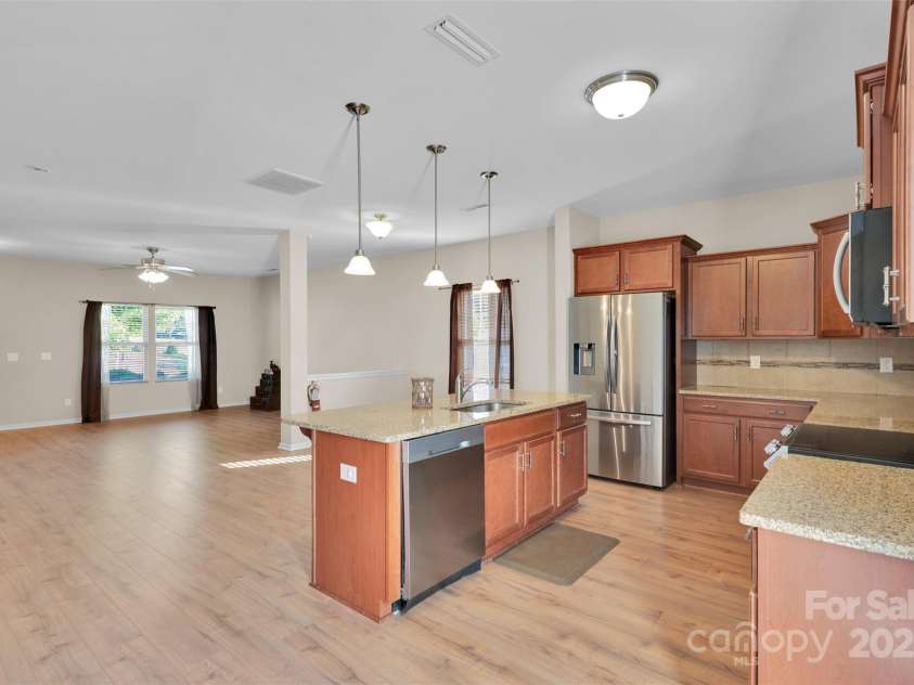 611 Sawtooth Oak Drive, Landis, NC 28088.  MLS# CAR4306289, YatesRealty ID 27837. 