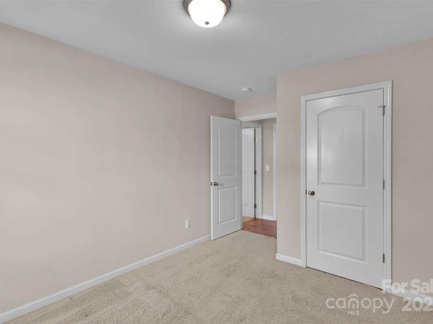 611 Sawtooth Oak Drive, Landis, NC 28088.  MLS# CAR4306289, YatesRealty ID 27837. 