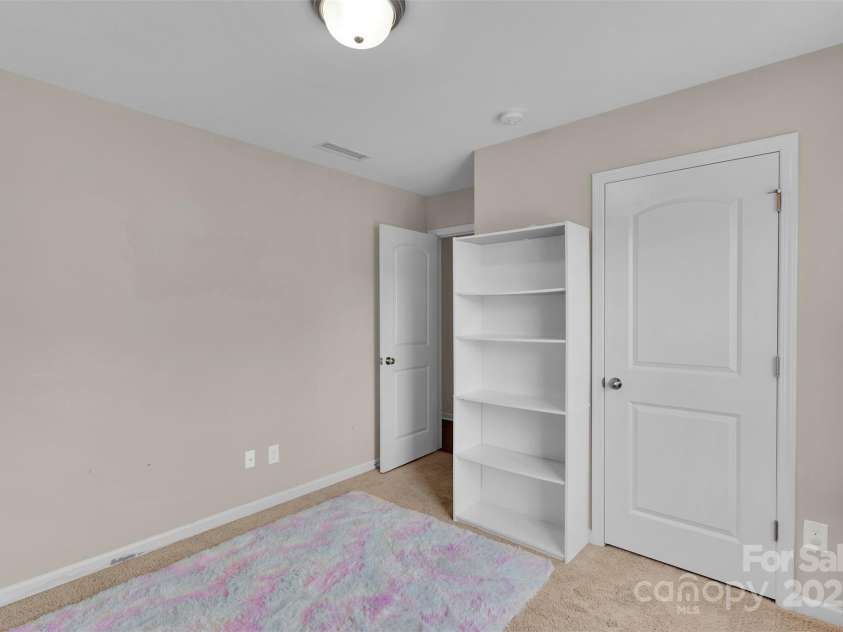 611 Sawtooth Oak Drive, Landis, NC 28088.  MLS# CAR4306289, YatesRealty ID 27837. 
