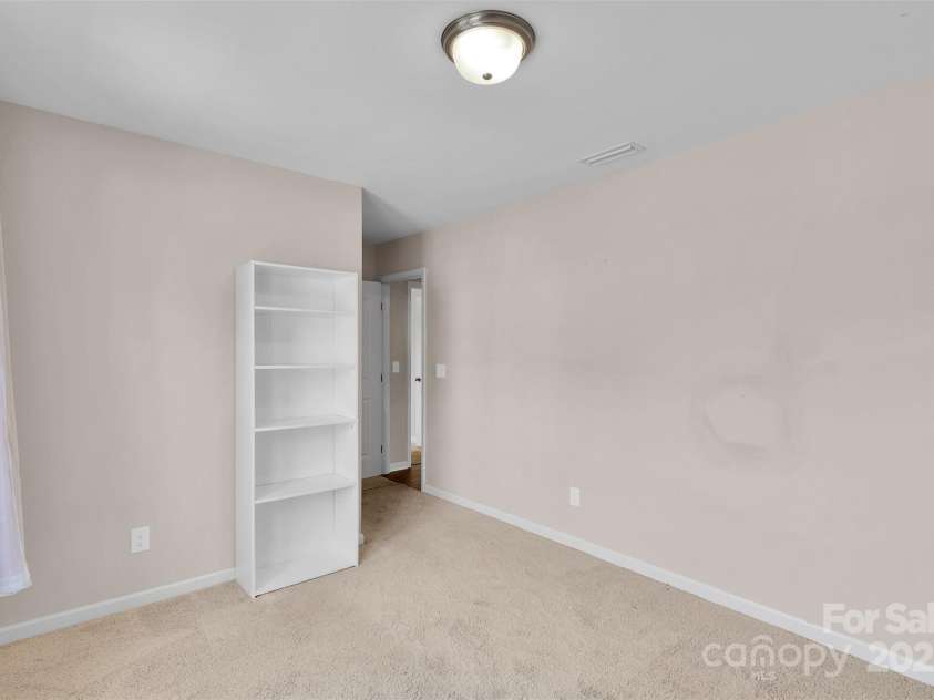 611 Sawtooth Oak Drive, Landis, NC 28088.  MLS# CAR4306289, YatesRealty ID 27837. 