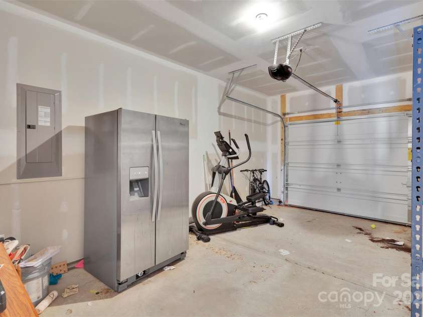 611 Sawtooth Oak Drive, Landis, NC 28088.  MLS# CAR4306289, YatesRealty ID 27837. 