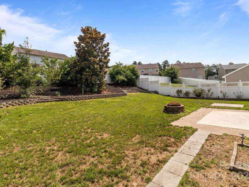 1901 Summit Ridge Lane, Kannapolis, NC 28083.  MLS# CAR4271405, YatesRealty ID 27838. 