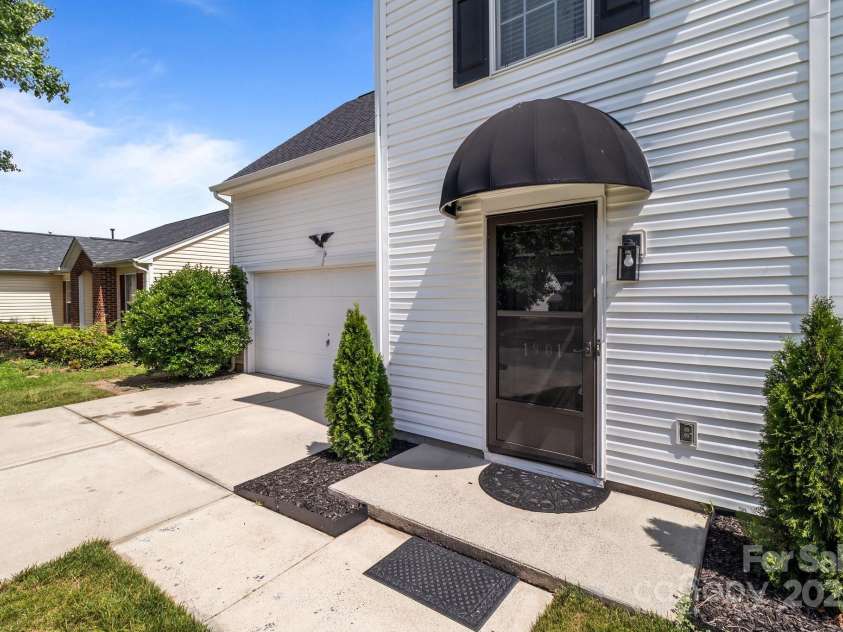 1901 Summit Ridge Lane, Kannapolis, NC 28083.  MLS# CAR4271405, YatesRealty ID 27838. 