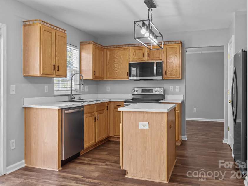 1901 Summit Ridge Lane, Kannapolis, NC 28083.  MLS# CAR4271405, YatesRealty ID 27838. 