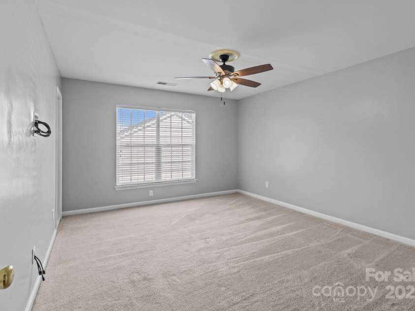 1901 Summit Ridge Lane, Kannapolis, NC 28083.  MLS# CAR4271405, YatesRealty ID 27838. 