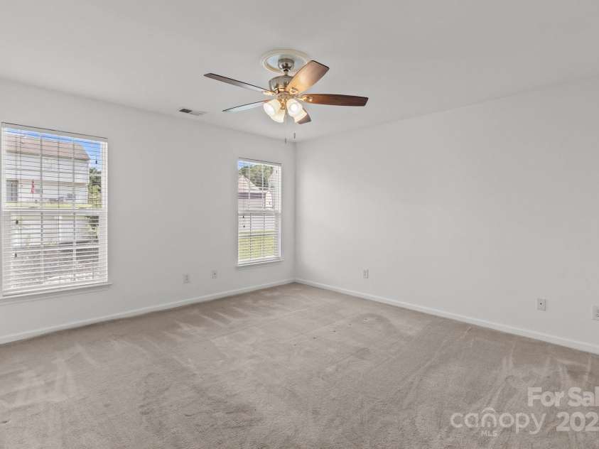 1901 Summit Ridge Lane, Kannapolis, NC 28083.  MLS# CAR4271405, YatesRealty ID 27838. 