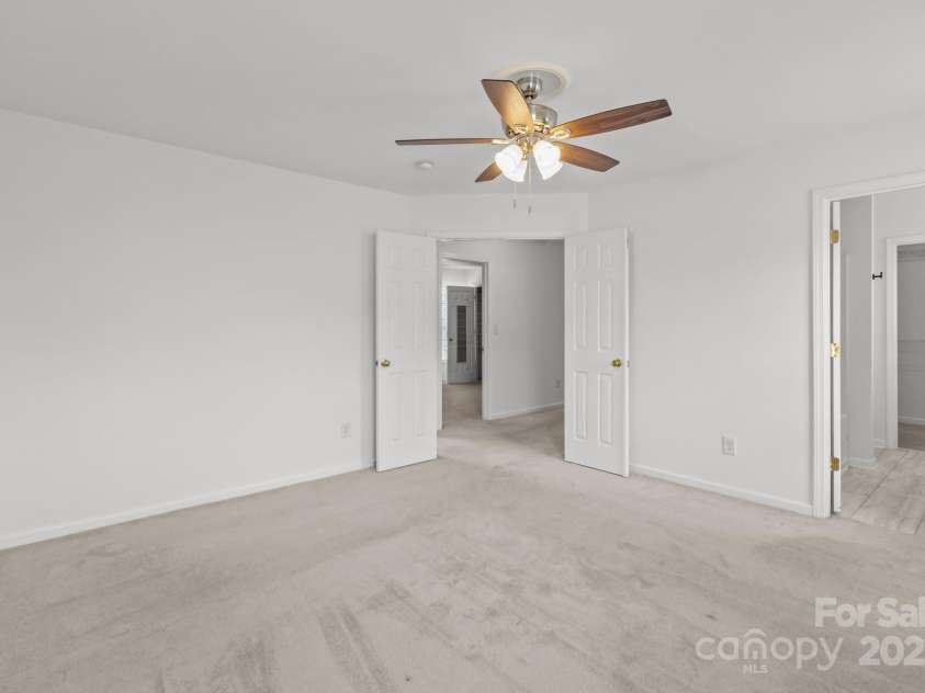 1901 Summit Ridge Lane, Kannapolis, NC 28083.  MLS# CAR4271405, YatesRealty ID 27838. 