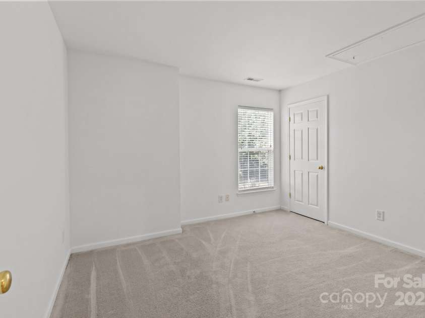 1901 Summit Ridge Lane, Kannapolis, NC 28083.  MLS# CAR4271405, YatesRealty ID 27838. 