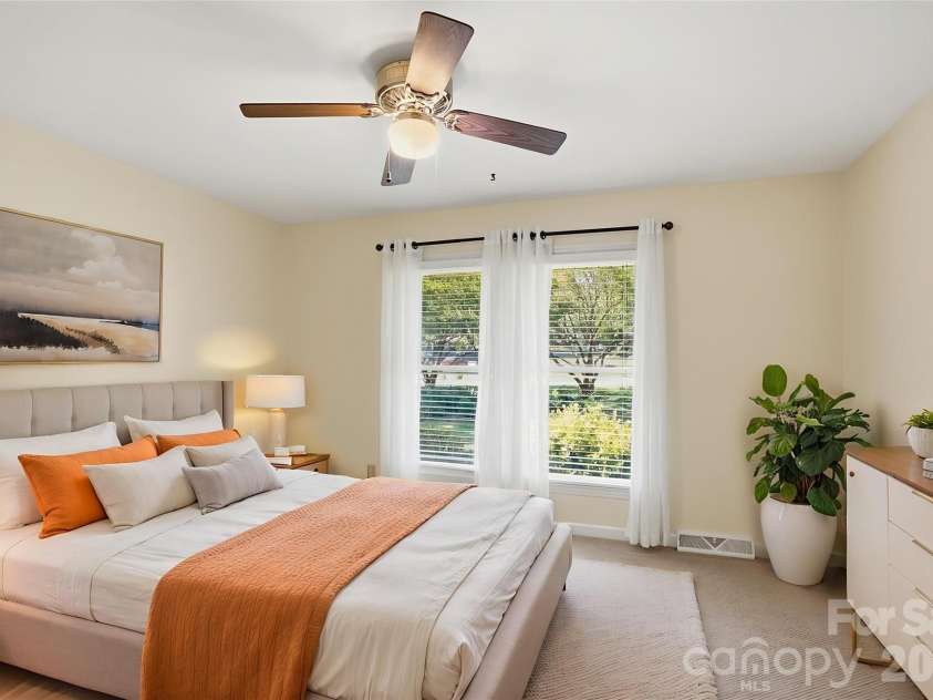 4323 Creemore Drive, Charlotte, NC 28213.  MLS# CAR4383945, YatesRealty ID 27839. 
