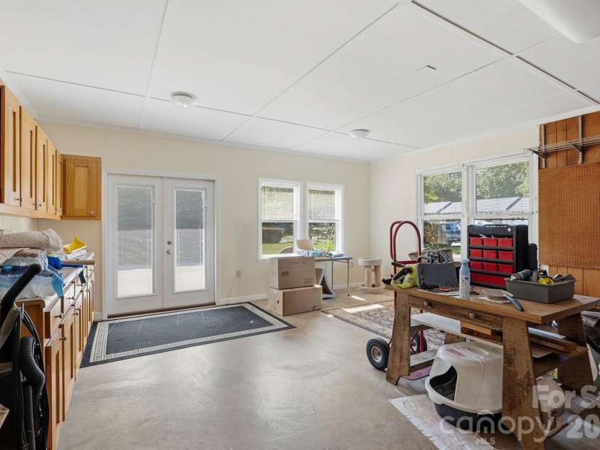 4323 Creemore Drive, Charlotte, NC 28213.  MLS# CAR4383945, YatesRealty ID 27839. 