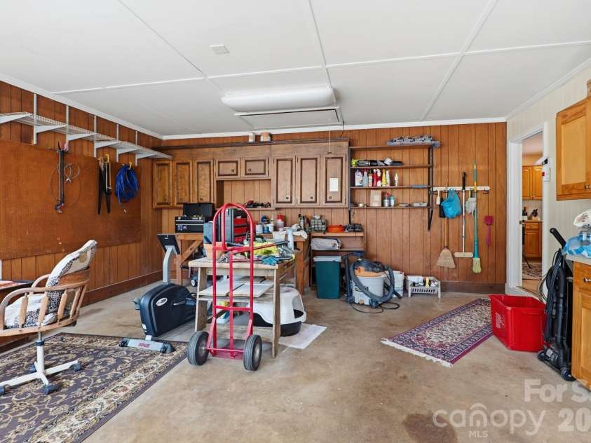 4323 Creemore Drive, Charlotte, NC 28213.  MLS# CAR4383945, YatesRealty ID 27839. 