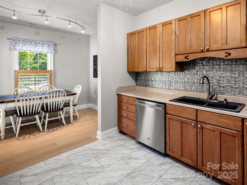 60 Jericho Ridge Road, Fletcher, NC 28732.  MLS# CAR4276950, YatesRealty ID 27839. 