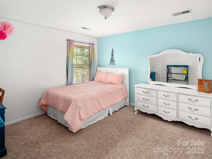 60 Jericho Ridge Road, Fletcher, NC 28732.  MLS# CAR4276950, YatesRealty ID 27839. 