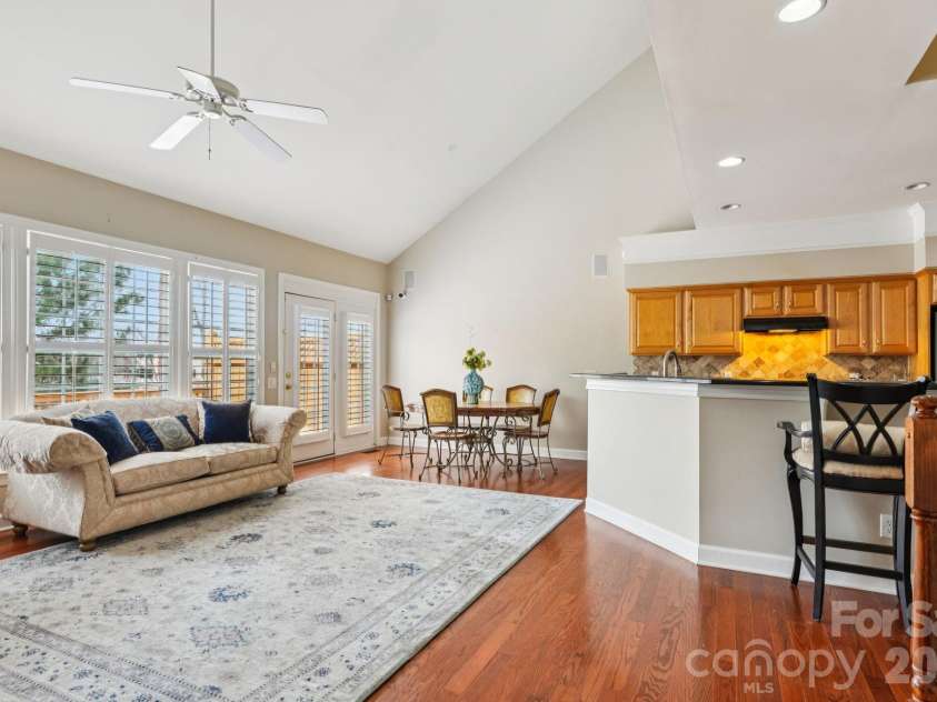 10826 Rogalla Drive, Charlotte, NC 28277.  MLS# CAR4349718, YatesRealty ID 2784. 