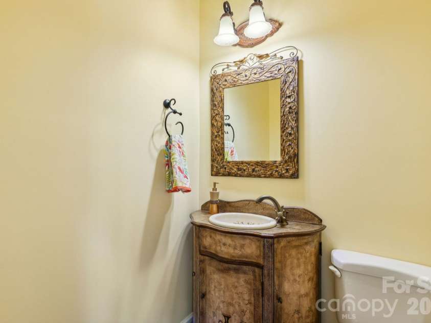 10826 Rogalla Drive, Charlotte, NC 28277.  MLS# CAR4349718, YatesRealty ID 2784. 
