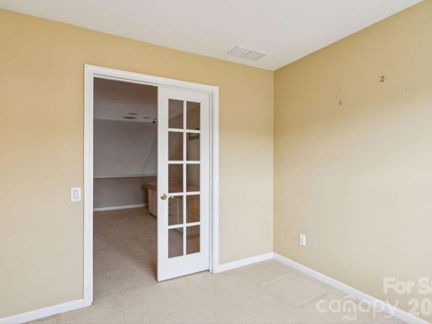 10826 Rogalla Drive, Charlotte, NC 28277.  MLS# CAR4349718, YatesRealty ID 2784. 