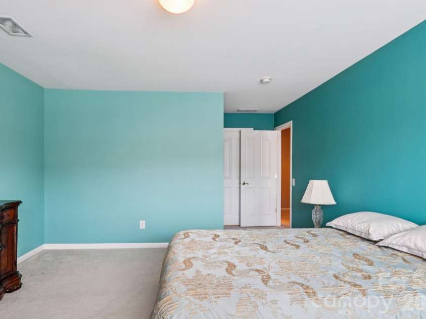 10826 Rogalla Drive, Charlotte, NC 28277.  MLS# CAR4349718, YatesRealty ID 2784. 