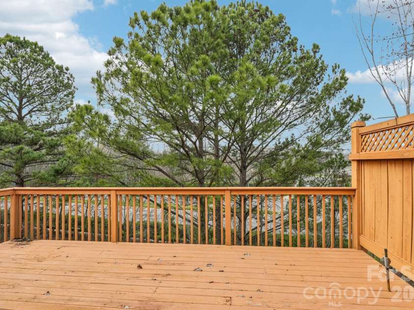 10826 Rogalla Drive, Charlotte, NC 28277.  MLS# CAR4349718, YatesRealty ID 2784. 