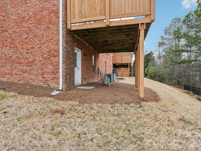 10826 Rogalla Drive, Charlotte, NC 28277.  MLS# CAR4349718, YatesRealty ID 2784. 