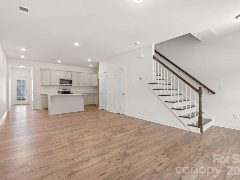 135 Cherry Springs Lane, Asheville, NC 28804.  MLS# CAR4336896, YatesRealty ID 2784. 