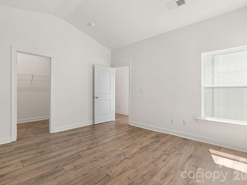 135 Cherry Springs Lane, Asheville, NC 28804.  MLS# CAR4336896, YatesRealty ID 2784. 