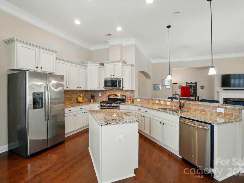 9330 Carneros Creek Road, Charlotte, NC 28214.  MLS# CAR4270706, YatesRealty ID 27842. 