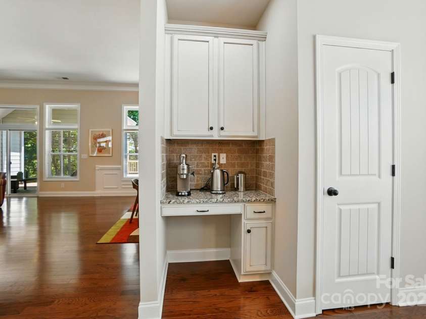 9330 Carneros Creek Road, Charlotte, NC 28214.  MLS# CAR4270706, YatesRealty ID 27842. 