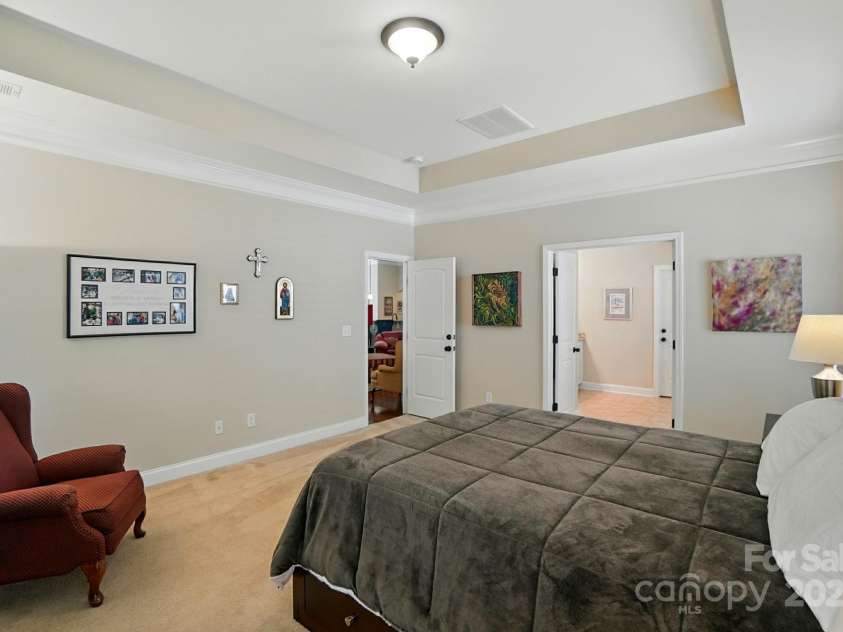 9330 Carneros Creek Road, Charlotte, NC 28214.  MLS# CAR4270706, YatesRealty ID 27842. 