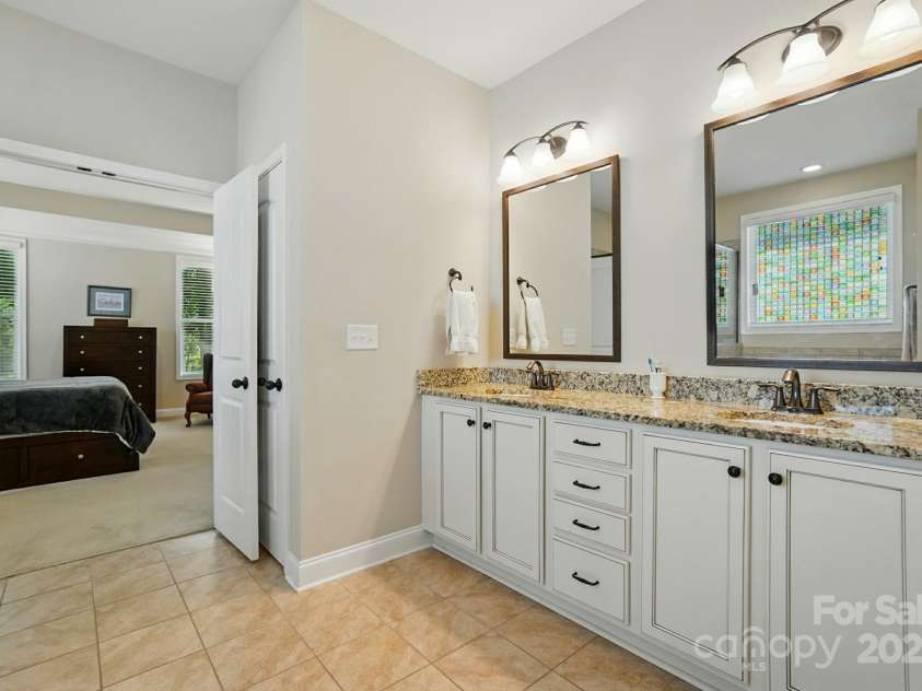 9330 Carneros Creek Road, Charlotte, NC 28214.  MLS# CAR4270706, YatesRealty ID 27842. 