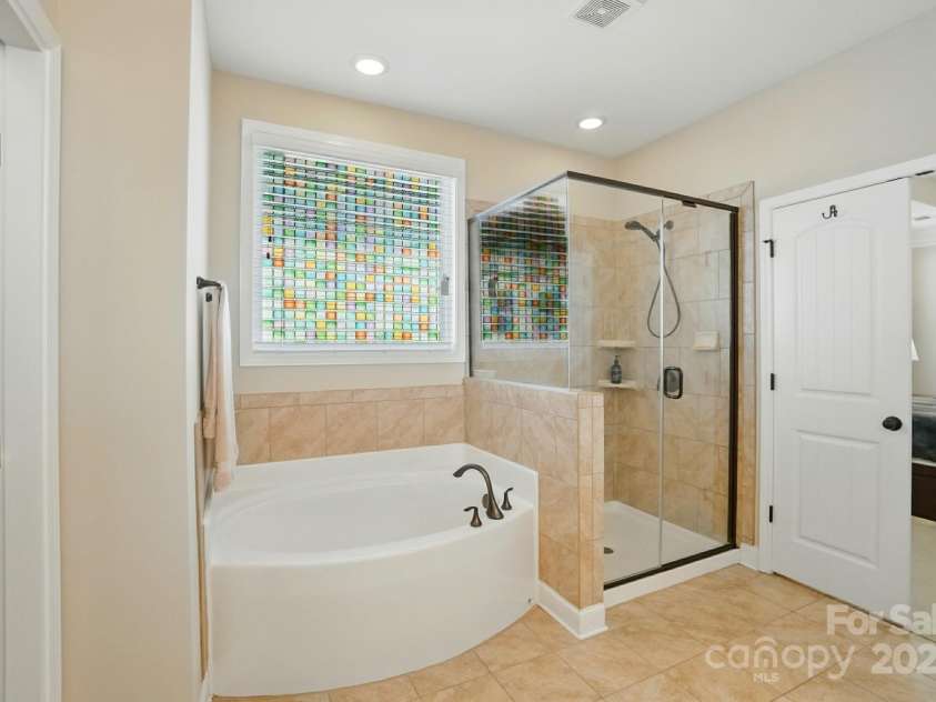 9330 Carneros Creek Road, Charlotte, NC 28214.  MLS# CAR4270706, YatesRealty ID 27842. 