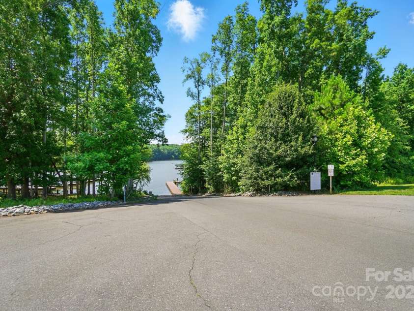9330 Carneros Creek Road, Charlotte, NC 28214.  MLS# CAR4270706, YatesRealty ID 27842. 