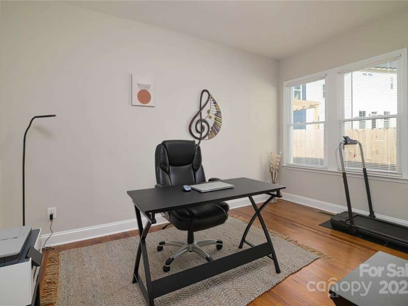 2124 Roslyn Avenue, Charlotte, NC 28208.  MLS# CAR4249352, YatesRealty ID 27845. 