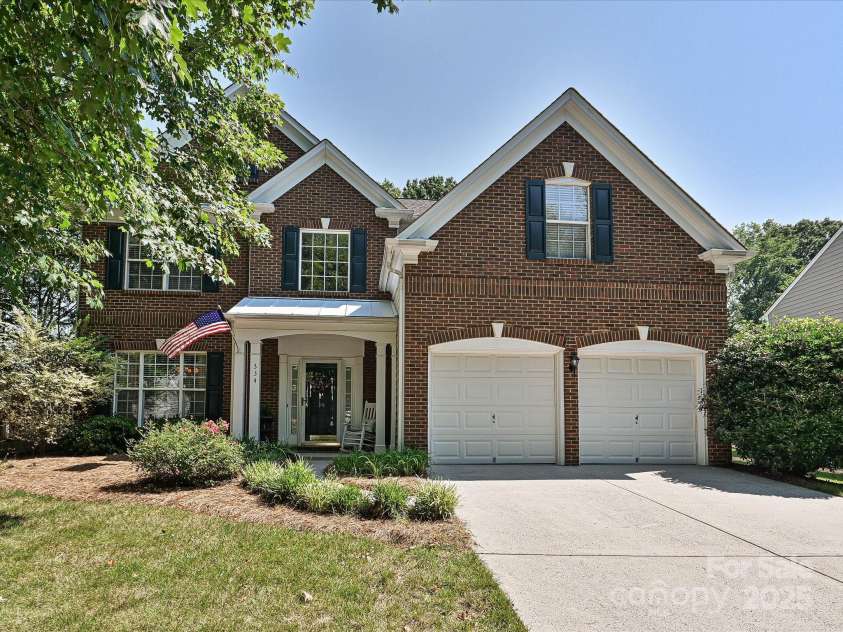 334 Matthews Estates Road, Matthews, NC 28105.  MLS# CAR4282060, YatesRealty ID 27847. 
