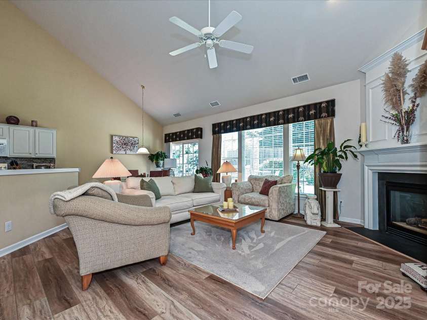 334 Matthews Estates Road, Matthews, NC 28105.  MLS# CAR4282060, YatesRealty ID 27847. 