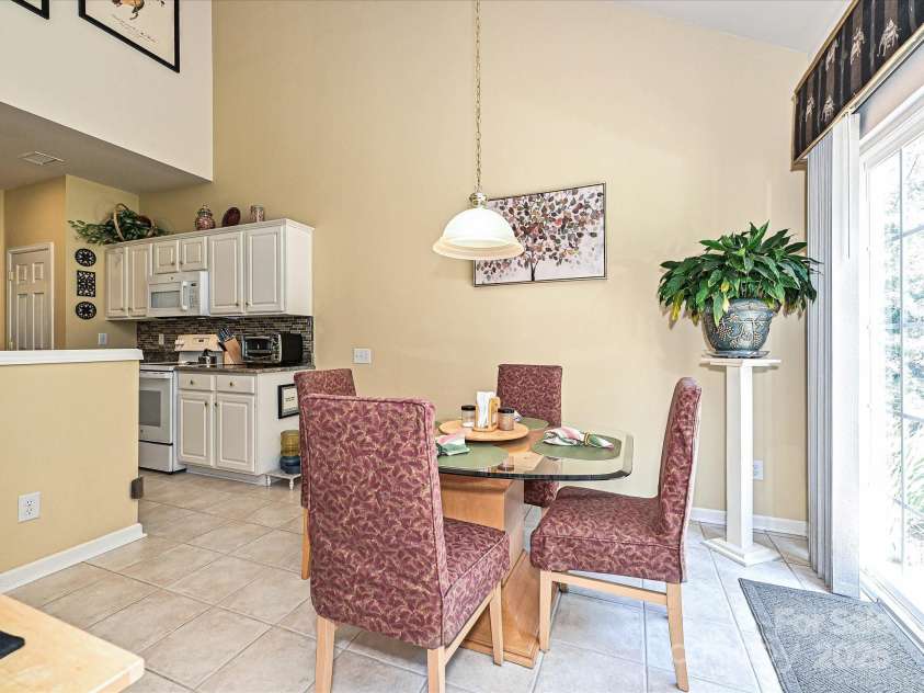 334 Matthews Estates Road, Matthews, NC 28105.  MLS# CAR4282060, YatesRealty ID 27847. 