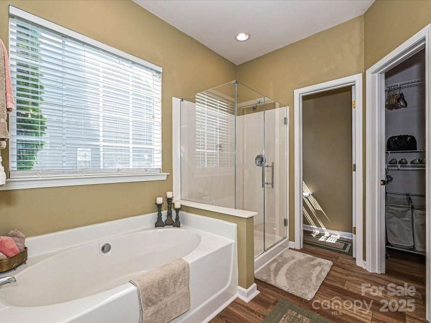 334 Matthews Estates Road, Matthews, NC 28105.  MLS# CAR4282060, YatesRealty ID 27847. 