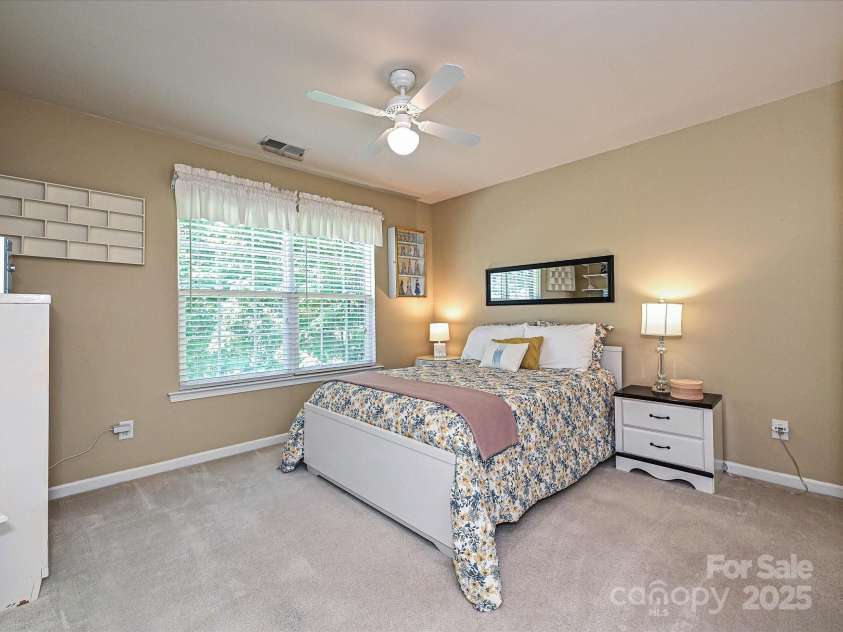 334 Matthews Estates Road, Matthews, NC 28105.  MLS# CAR4282060, YatesRealty ID 27847. 