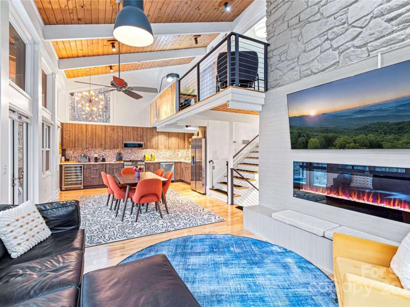 1585 Eagles Nest Road, Waynesville, NC 28786.  MLS# CAR4171726, YatesRealty ID 27848. Living Room