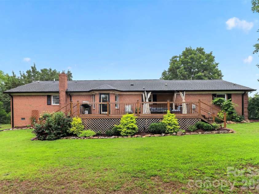 6720 County Line Road, Mount Pleasant, NC 28124.  MLS# CAR4389024, YatesRealty ID 27848. 