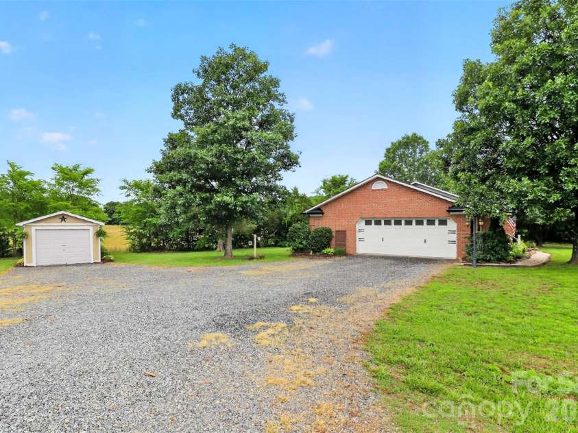 6720 County Line Road, Mount Pleasant, NC 28124.  MLS# CAR4389024, YatesRealty ID 27848. 