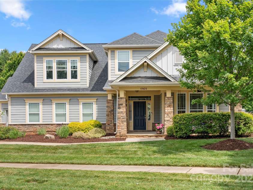 17425 Closest Pin Drive, Huntersville, NC 28078.  MLS# CAR4279964, YatesRealty ID 27849. 