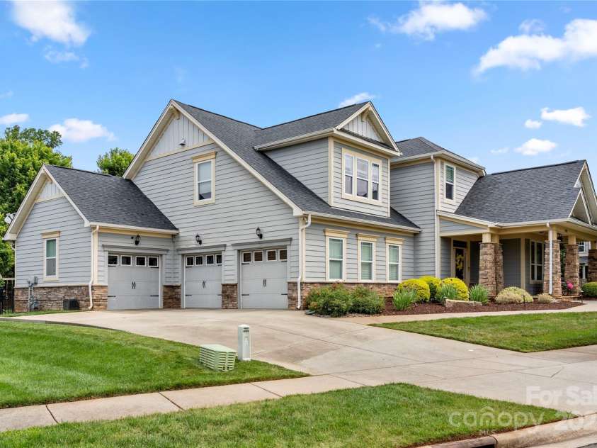 17425 Closest Pin Drive, Huntersville, NC 28078.  MLS# CAR4279964, YatesRealty ID 27849. 