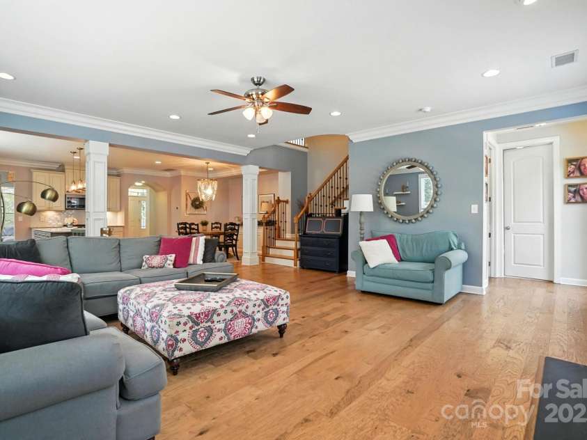17425 Closest Pin Drive, Huntersville, NC 28078.  MLS# CAR4279964, YatesRealty ID 27849. 