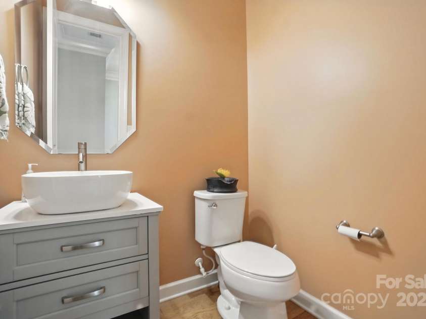 17425 Closest Pin Drive, Huntersville, NC 28078.  MLS# CAR4279964, YatesRealty ID 27849. 